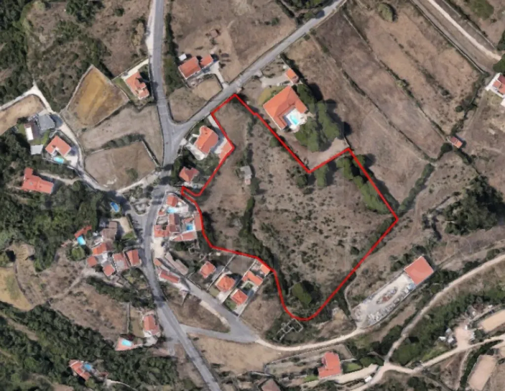 Terreno para Construção de 10 Moradias