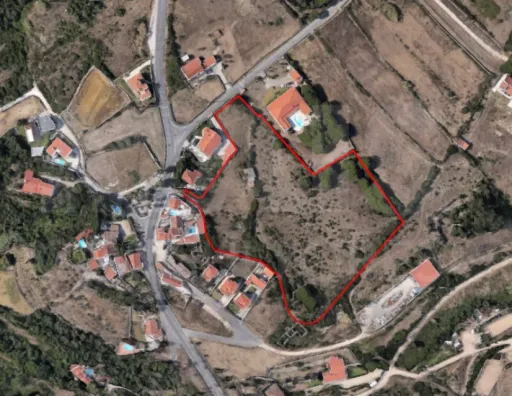 Terreno para Construção de 10 Moradias