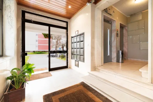 Apartamento T3 no Centro Carnaxide