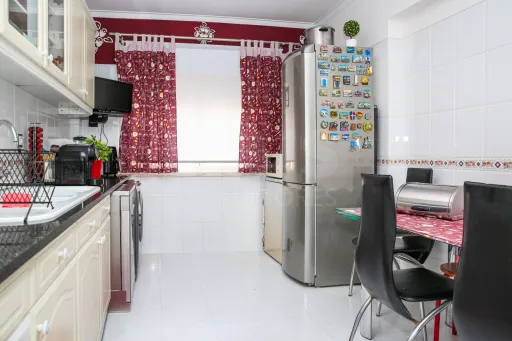 🏡T3 Luminoso e Pronto a Habitar em Monte Abraão