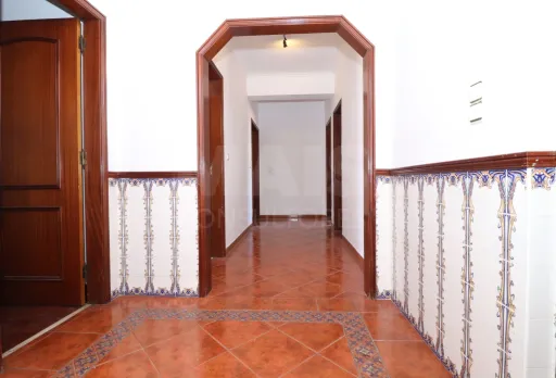 Apartamento T3 com Parqueamento e Arrecadação em Samora Correia