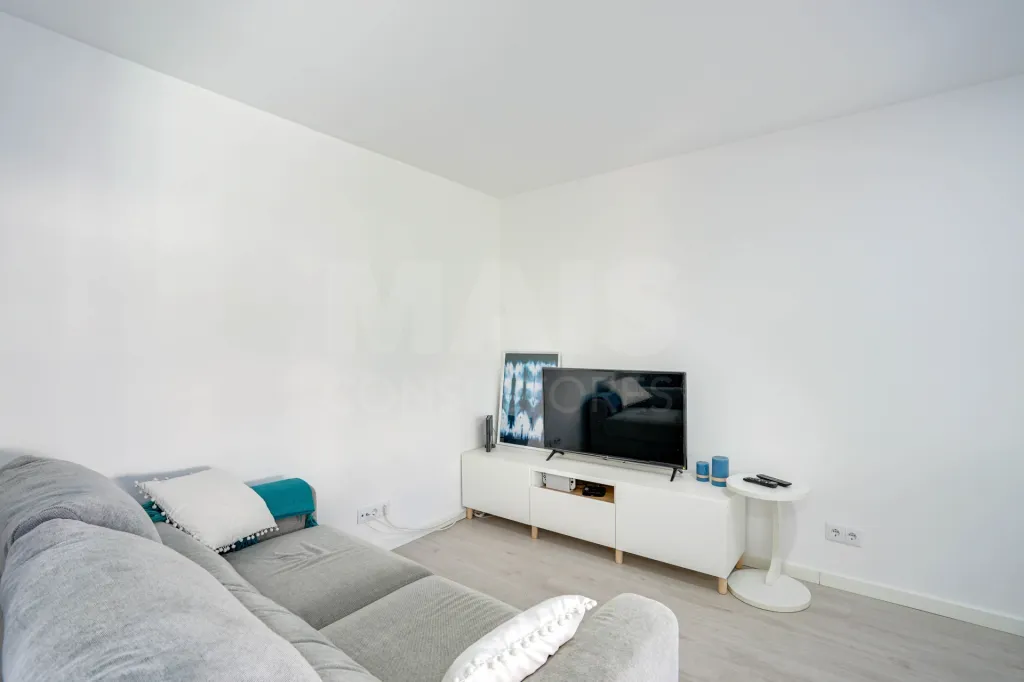 Apartamento T3 em Sacávem Remodelado