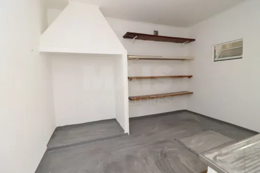 2-Bedroom Ground-Floor Apartment with Patio in Porto Alto