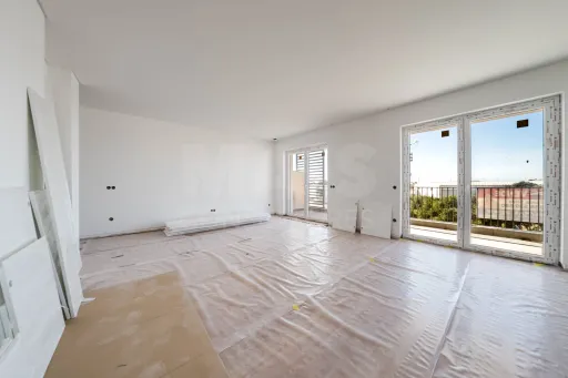 Apartamento T2 Novo com Garagem Privativa e Varanda Ampla em Ferrel junto ao Baleal Fracção G