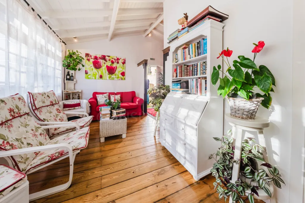 House within the walls of Óbidos Castle
