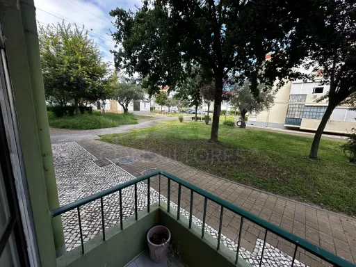 Apartamento T4 na Vala do Carregado - Castanheira do Ribatejo