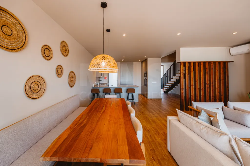 Moradia Geminada T3 Duplex – TownHouse