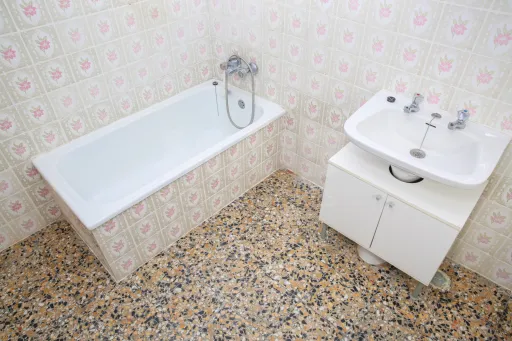 🏡 Moradia T1 com Terraço e Pátio