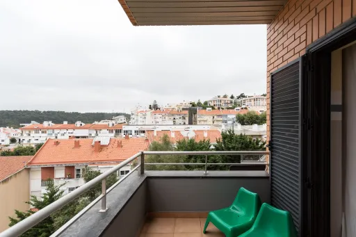 T3+1 Algés, duplex vista mar, condomínio fechado e piscina