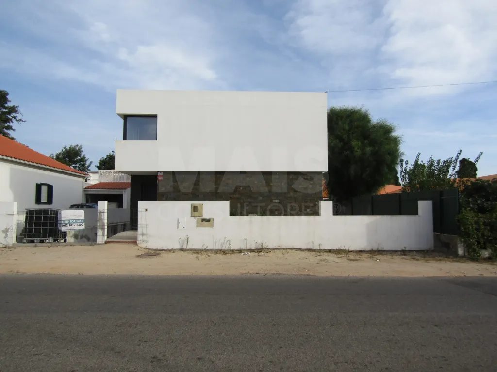 Moradia T3 em Pêra | Algarve