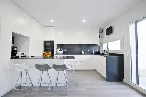 Moradia T4+1 Premium | Garagem | Terraços | Quintal