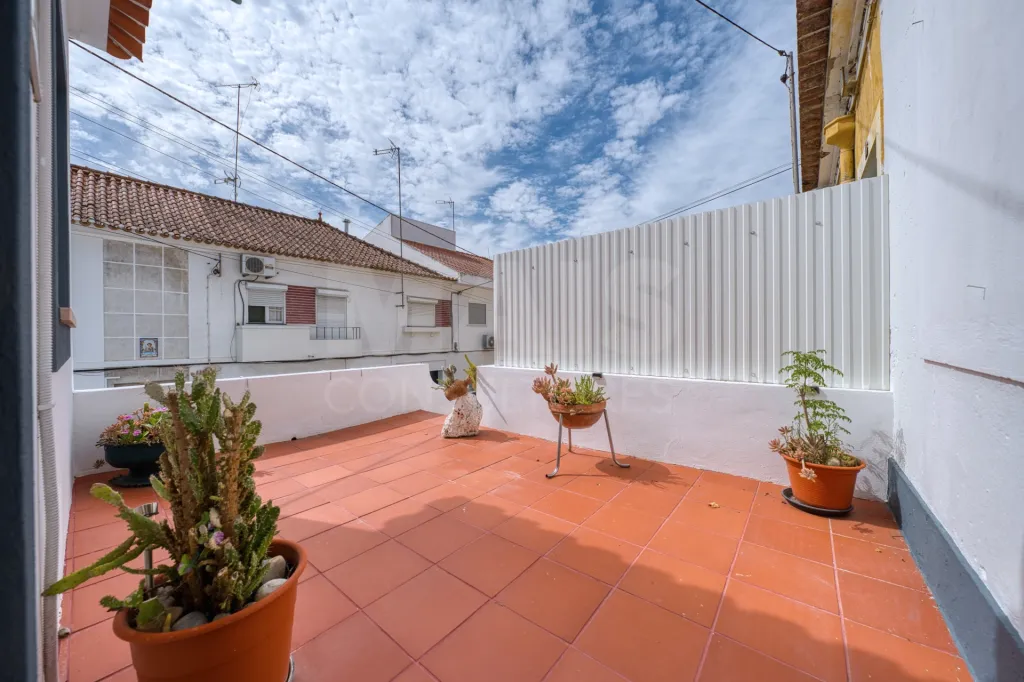 Moradia T3 renovada centro de Coruche