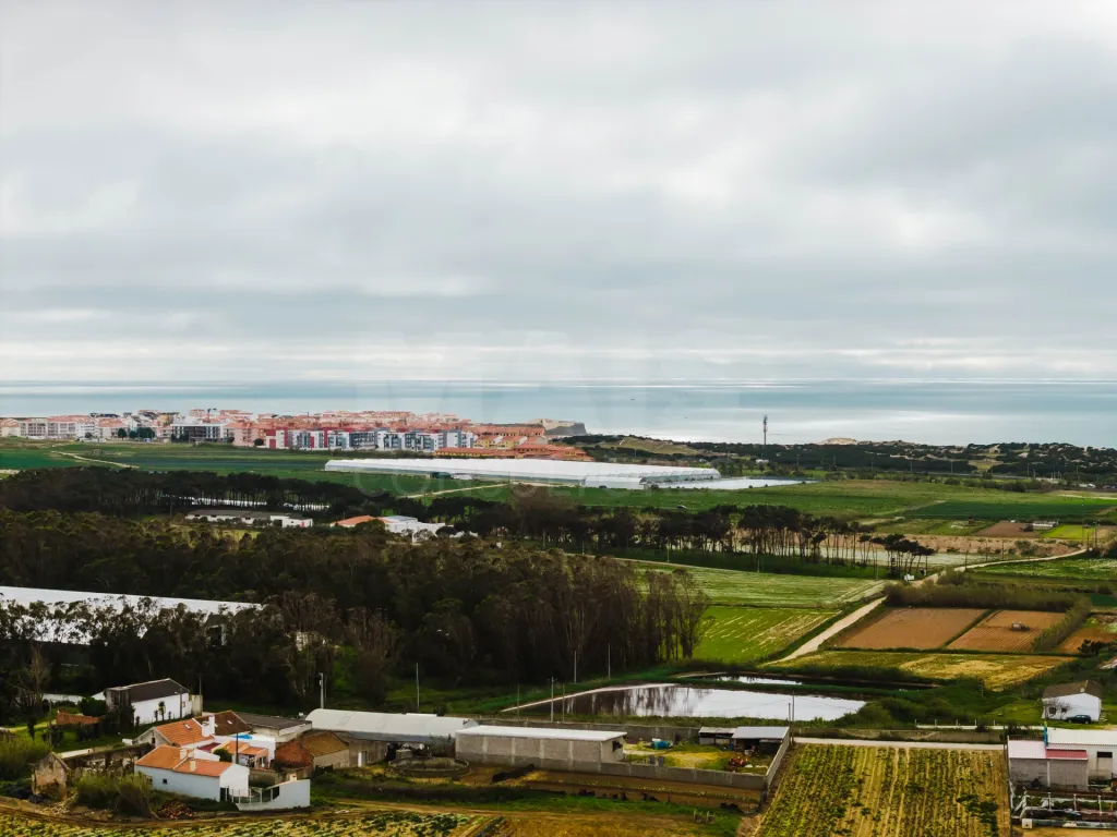 Apartamento T2 |Semi-novo | Varanda | Garagem Box |Atouguia da Baleia, Peniche