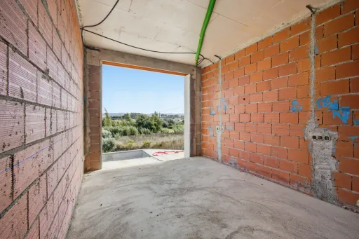 Moradia T4 com piscina em lote de 759m2 em Amoreira Óbidos