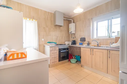 Moradia Bi-familiar | Oportunidade Única na Linha de Cascais