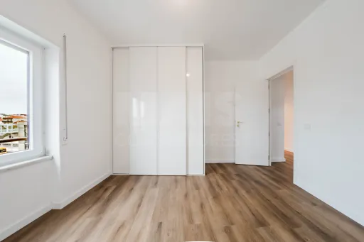 Apartamento T2 com Parqueamento em localização central – Caldas da Rainha