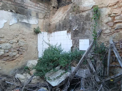 Moradia em Ruína com Excelente Potencial de Reconstrução em Vila Franca de Xira