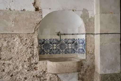 Edifício único do século XVII para reabilitação em Évora