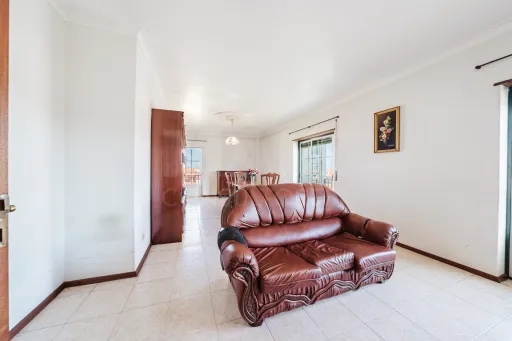 Apartamento T3 com garagem