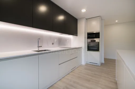 T2 Novo em Carcavelos
