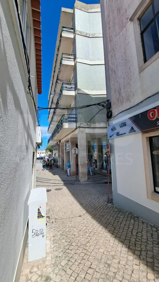 Prédio em Peniche | Investimento com rendimento e potencial de valorização