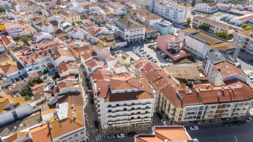 Prédio no Centro de Peniche!