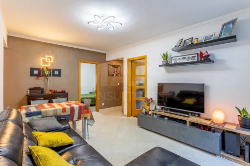 T2 Remodelado no Bairro da Covina com vista rio