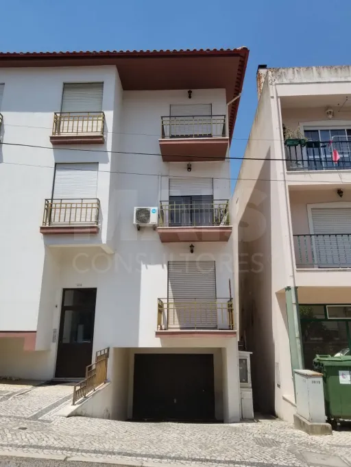 Apartamento T3 com garagem em Alcanena