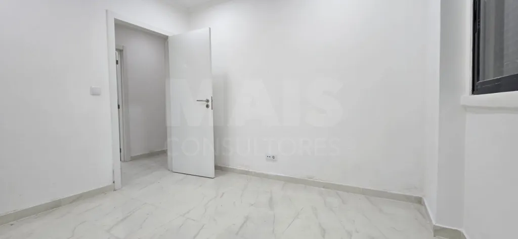 Renovated 3-Bedroom Ground-Floor Apartment with Patio in Benavente