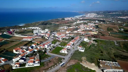Plot of land for the construction of a detached single-family house in Atalaia