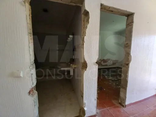 Moradia Bi Familiar com entradas independentes