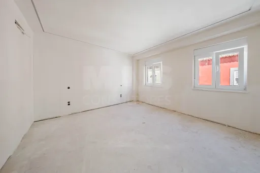 Moradia totalmente remodelada no coração de Peniche!