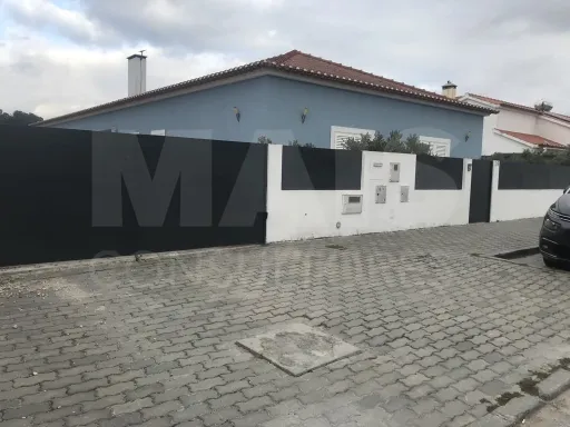 Excelente moradia T4 a 50 minutos de Lisboa