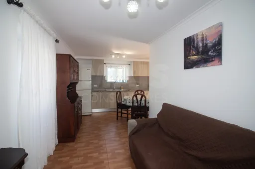 Moradia T2  com Logradouro em Cabanas de Chão