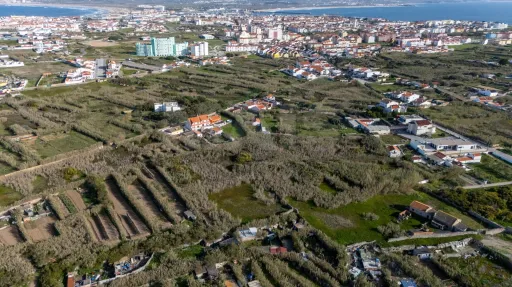 Terreno com 7.840m2 em Peniche