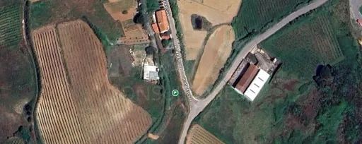 Rustic land with a network of developable areas