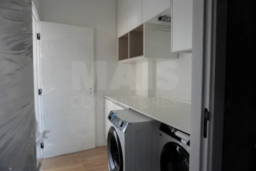 🏡 T0 LOFT NOVO a 2 min. da estação