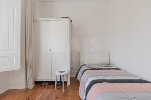 T6 com 130m2 Vista Rio à Rua da Junqueira - Belém