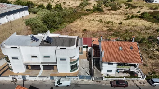 Moradia T4 no Bairro do Trigache Norte