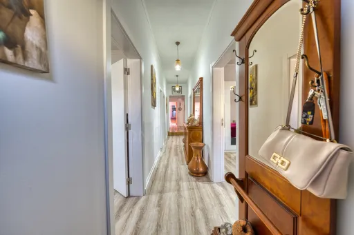 Viva com Espaço e Conforto: Moradia T4 com Anexo e Garagem em Coruche – Pronta a Habitar