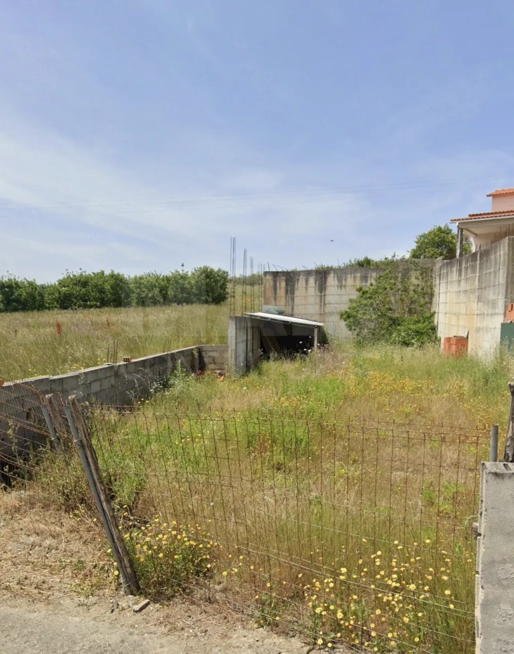 Building land in Rebelos