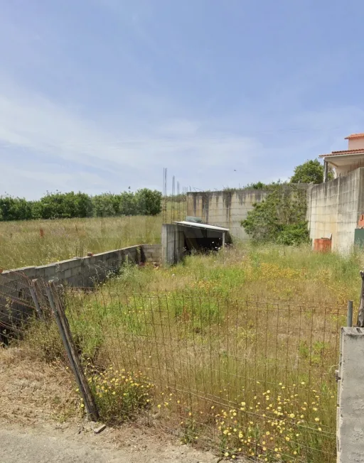 Terreno para construção nos Rebelos