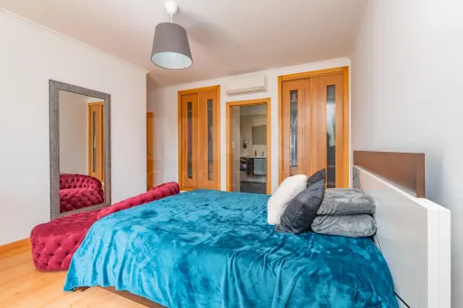 Apartamento T3 com 4 Varandas, Excelentes Áreas e Conforto Total – Praceta Tranquila, no Porto Alto em Samora Correia