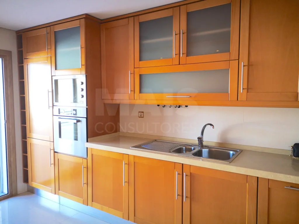 One-bedroom apartment with a 28 m² terrace in Murganhal, Caxias