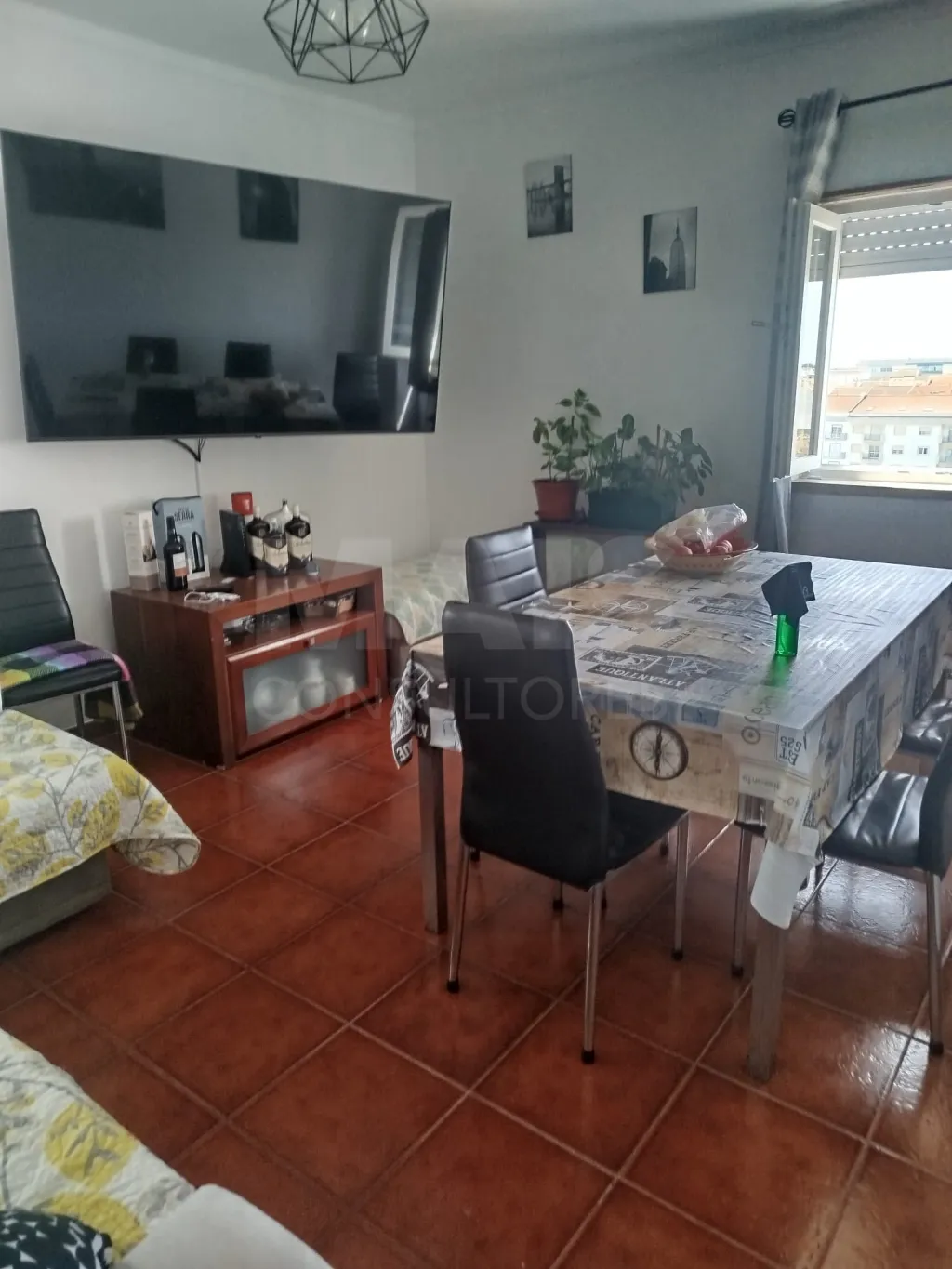 T2 Renovado com Varanda e Vista Mar em Peniche