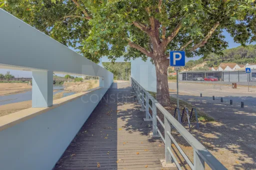 Moradia T3 Totalmente Remodelada com Logradouro em Coruche