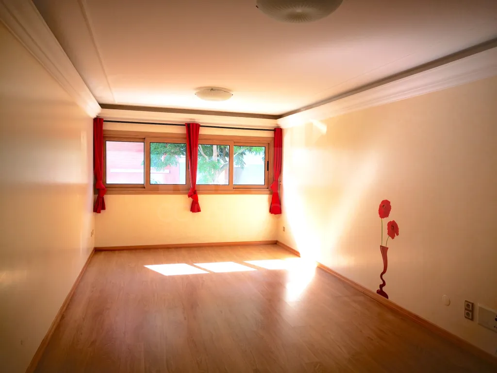 One-bedroom apartment with a 28 m² terrace in Murganhal, Caxias