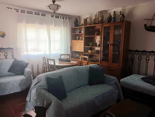 Moradia T3 Duplex com Jardim e Churrasqueira em Porto Covo