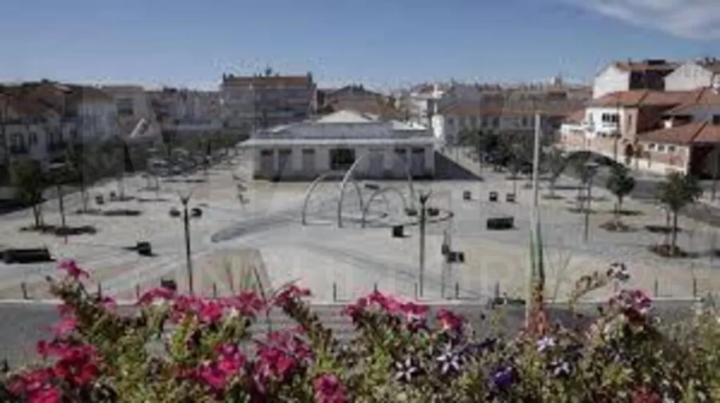 Garage in Entroncamento with 13m²