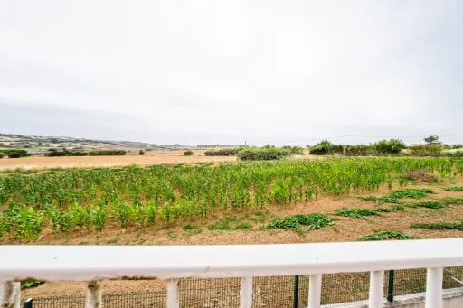 Moradia T5 com 2 Anexos em Terreno com mais de 1.400 m²